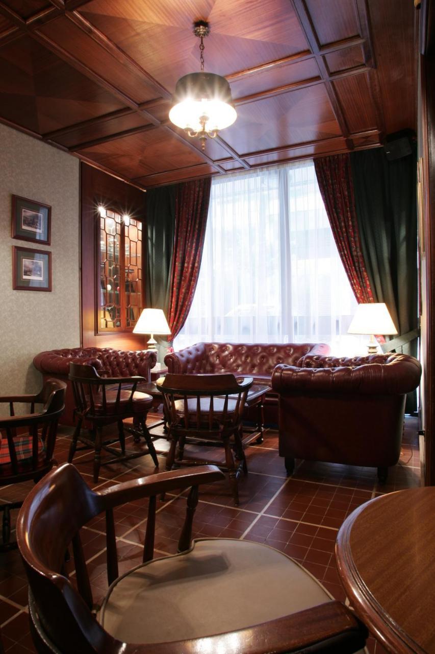The Mayflower Hotel Бейрут Интериор снимка